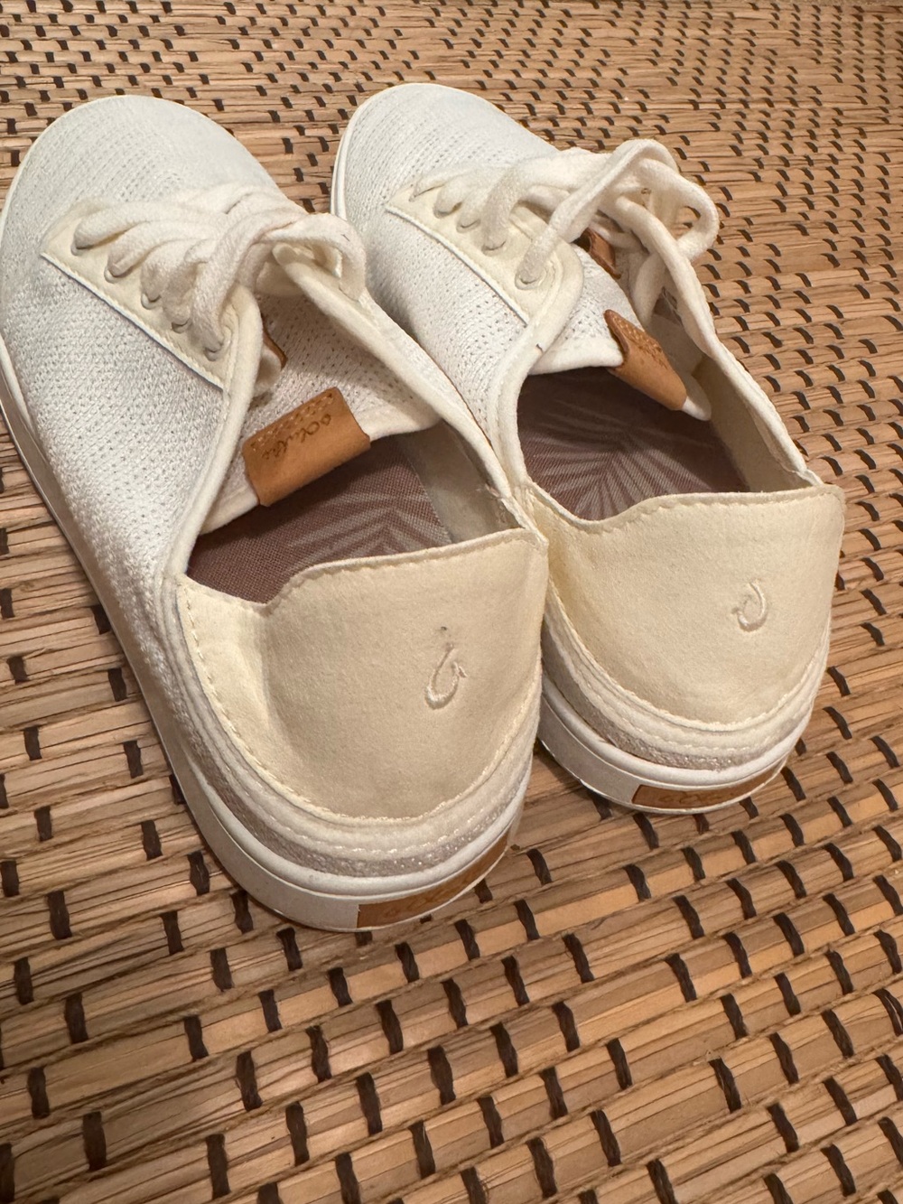 OluKai Pehuea Li White Knit Lace-Up Sneaker Shoes Collapsible-Back slip-on - Picture 8 of 10